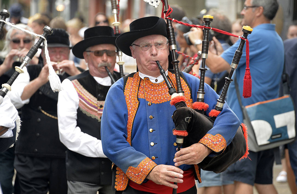En quoi consiste la culture et les traditions bretonnes ?